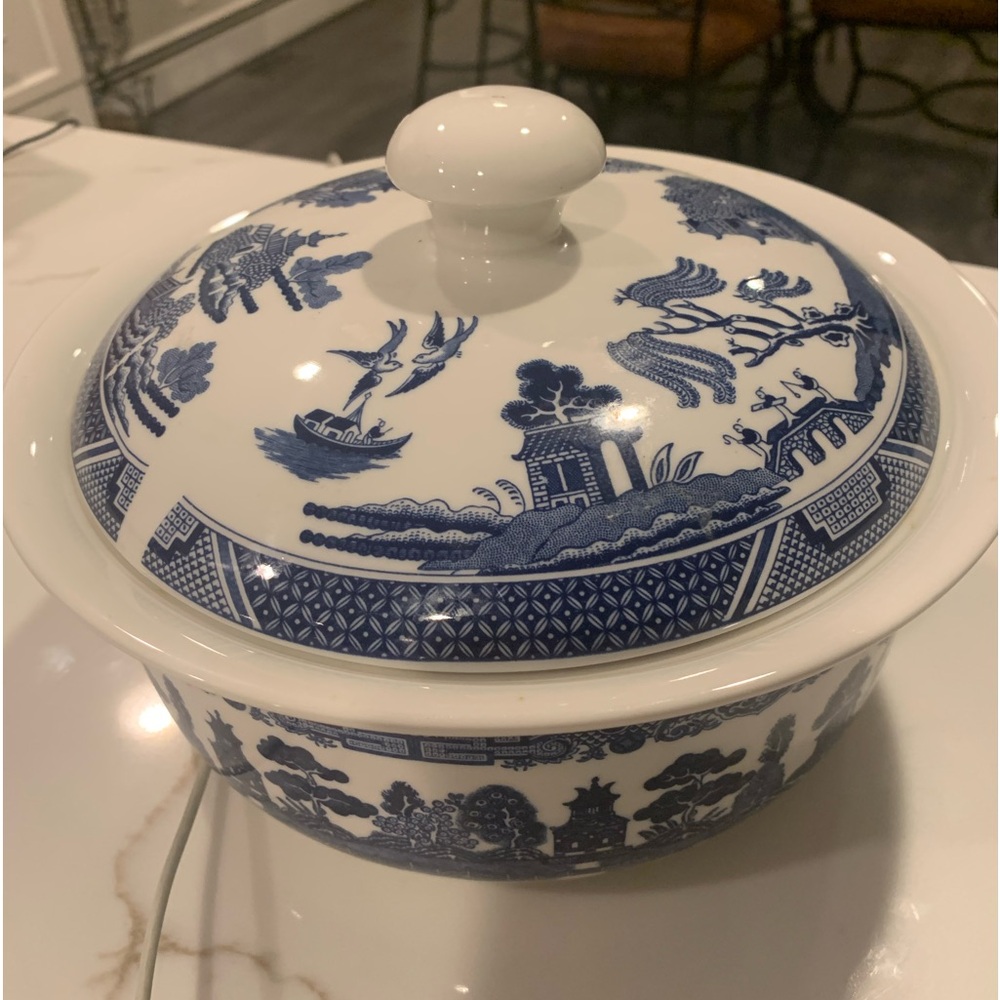 Vintage Johnson Brothers covered dish. Made in England. Gorgeous.